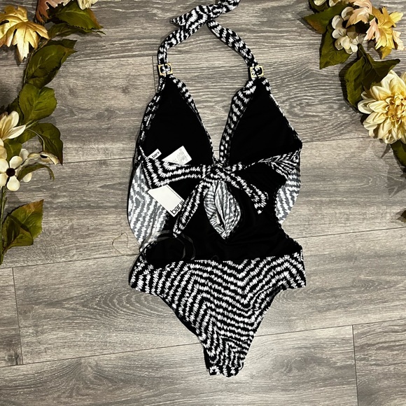 Bar III Cabo cowlneck drapey black white zigzag One-Piece monokini Swimsuit. S - Picture 8 of 11